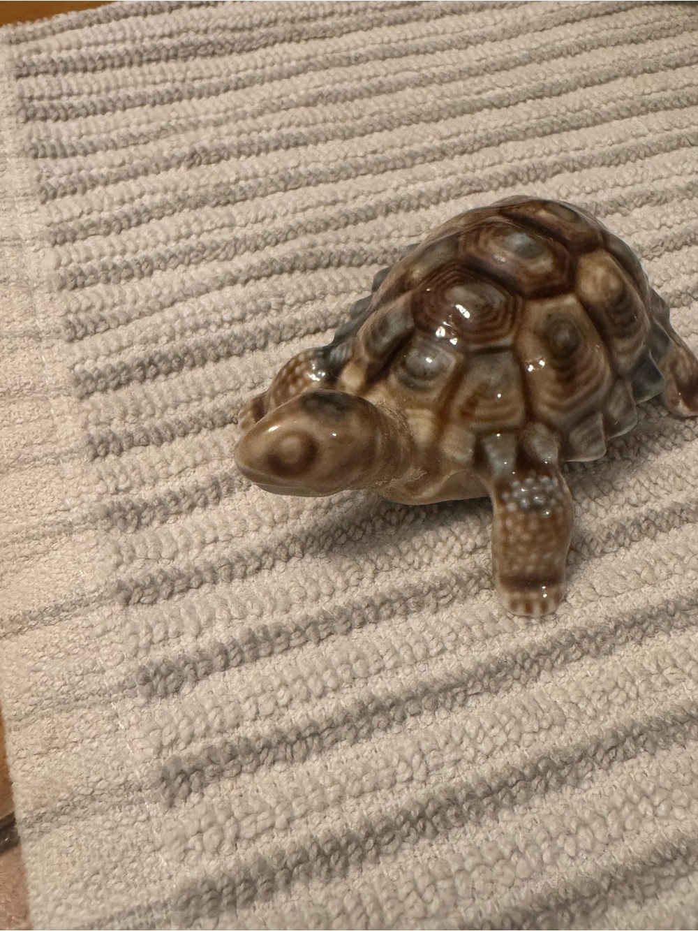Bundle of Wade Ceramic Turtle/Tortoise Figurines - Picture 6 of 12